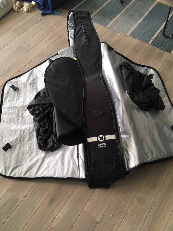0 Biknd Jetpack - bike bag - priced to sell.