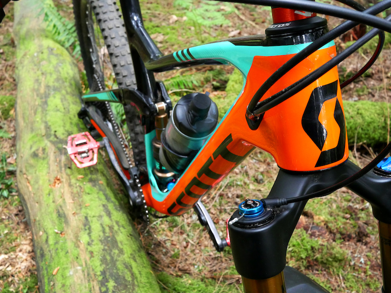 You probably won't see this combo of brands on one bike - what do you think of it?