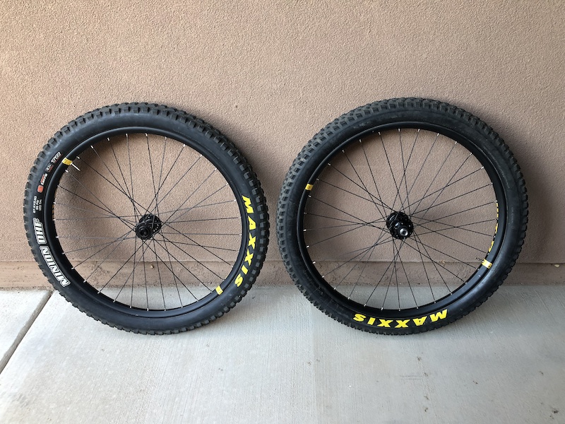 27.5 x 2.8 wheelset