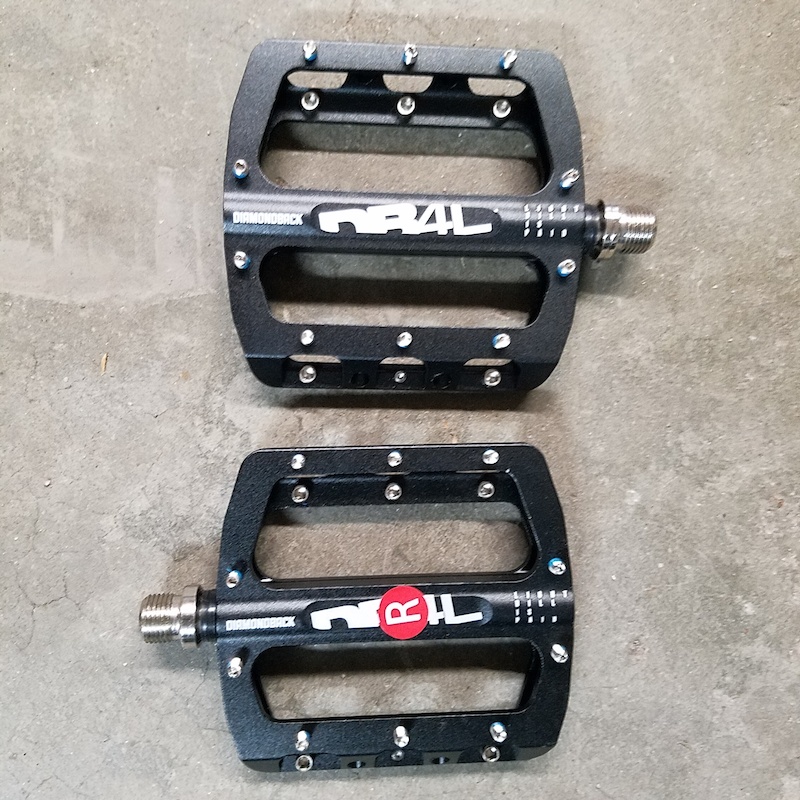 2018 Diamondback DB4L flat pedals Black new take offs For Sale