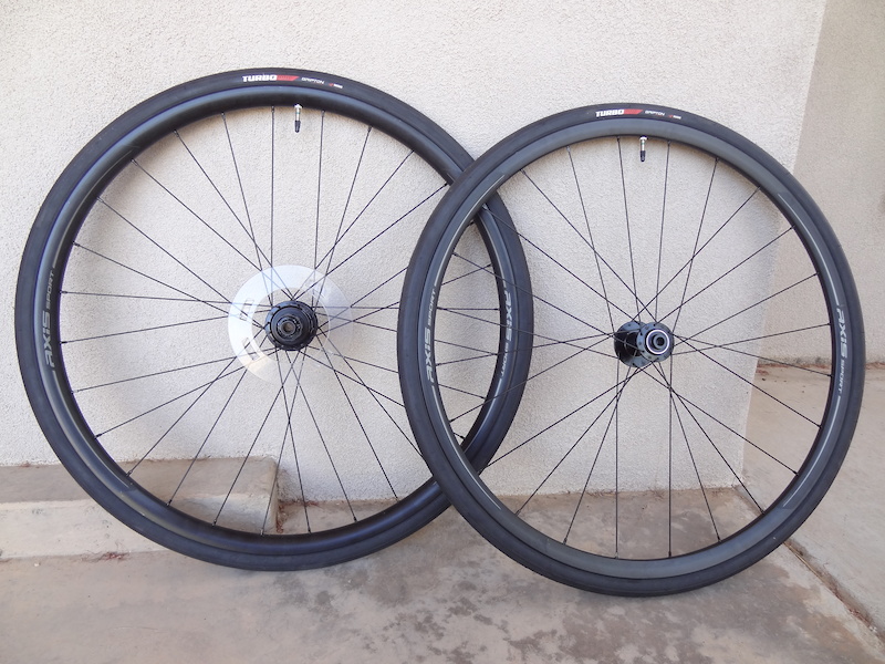 2018 AXIS SPORT CLINCHER DISC WHEELSET + Tires For Sale