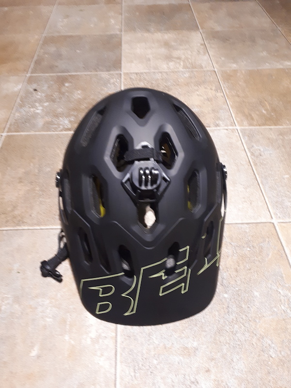 2017 Never used Bell Super 3 Mips helmet, sz M