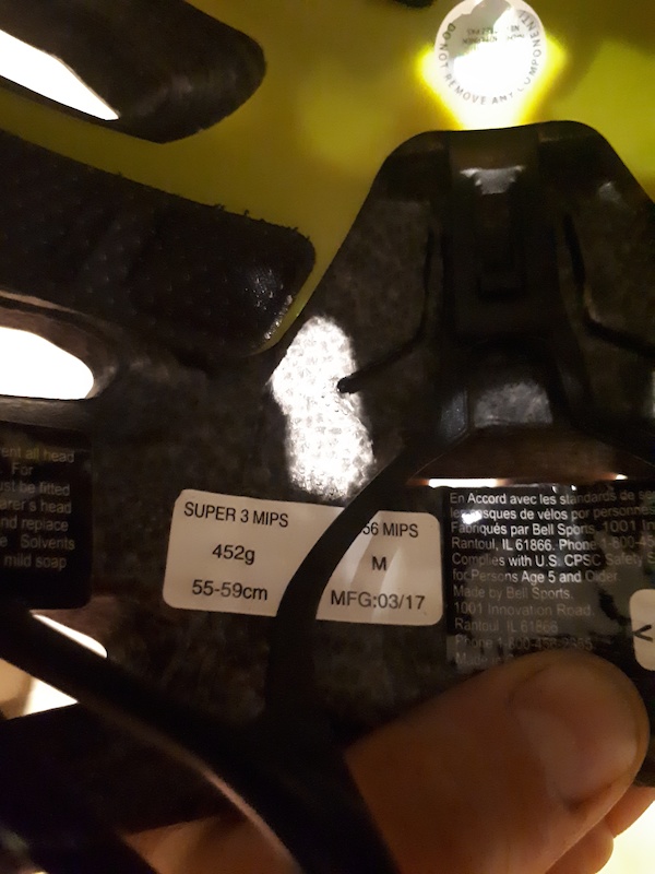 2017 Never used Bell Super 3 Mips helmet, sz M