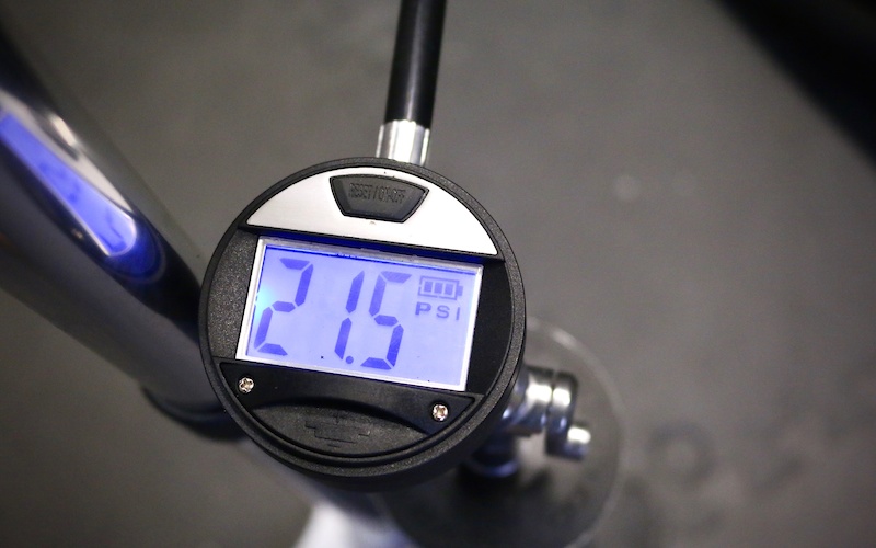 bike pump with digital gauge