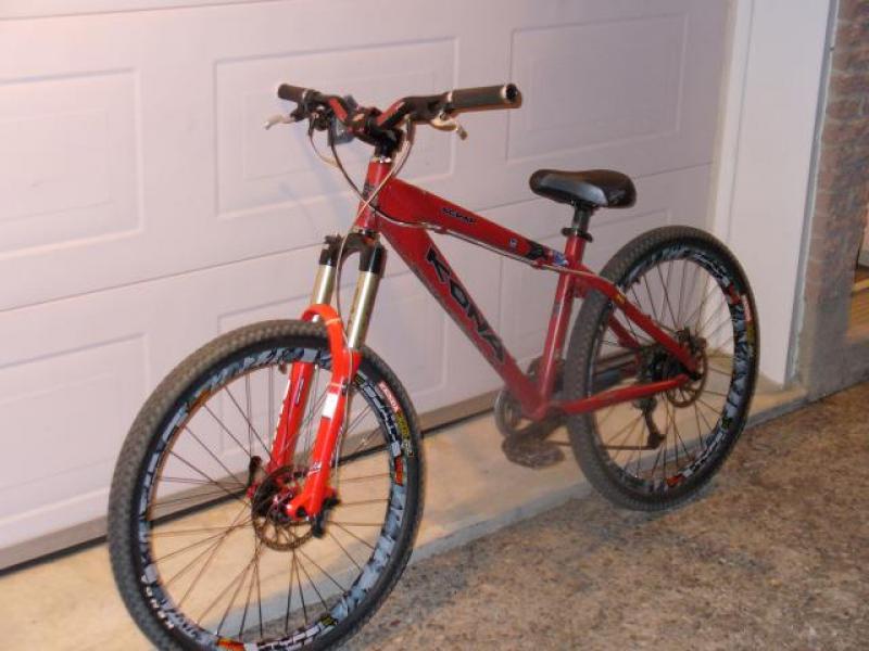 kona Scrap vendu at Lévis in Lévis, Quebec, Canada photo by