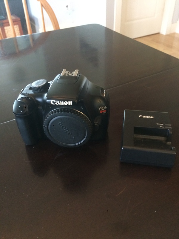 Canon Rebel t3 GREAT CONDITION For Sale