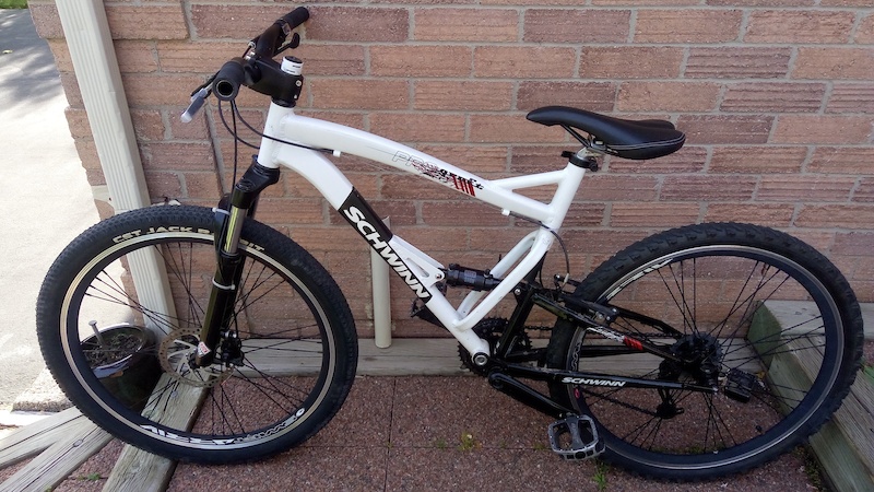 schwinn graft ds mountain bike