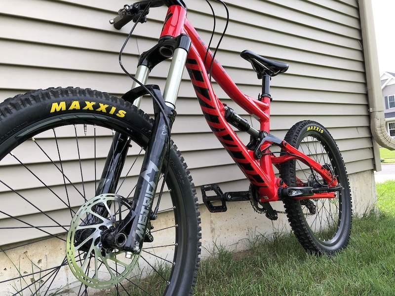 specialized status grom 24