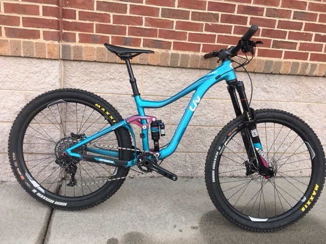 2016 liv intrigue sx