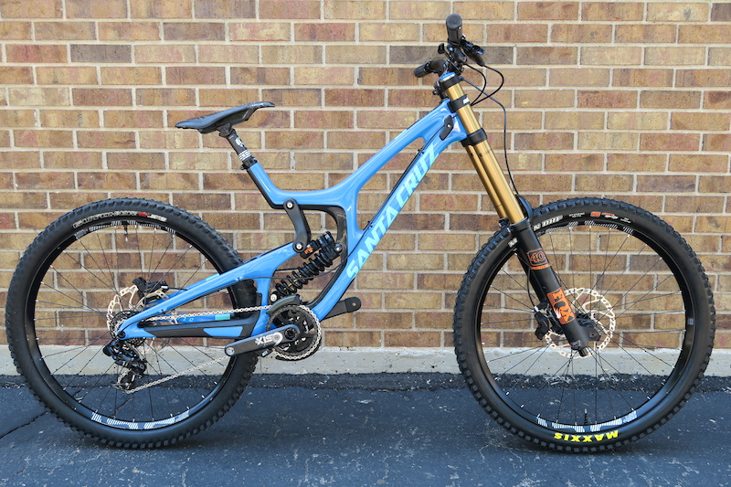 2018 SANTA CRUZ V10 CARBON CC XO1 27.5" L FOX 40 & DHX2 ...