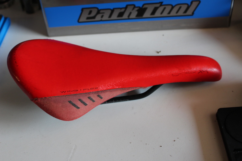 fizik gobi xm wing flex saddle