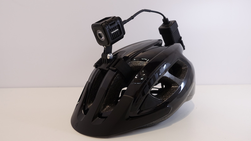 There's even a helmet mount of the CubiCubi