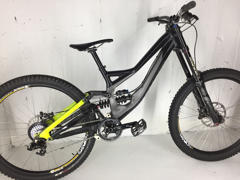 in Pierrefonds, Quebec, Canada photo by GianellaCycles Pinkbike