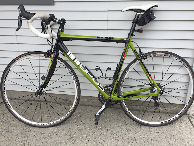 used carbon fiber road bike