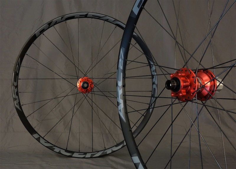 race face arc 27 wheelset