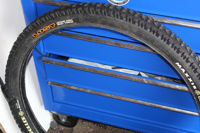 maxxis ust tubeless 26