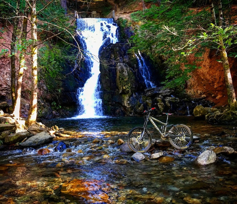 in Pollock Pines, California, United States photo by bambandrew