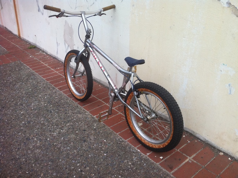 MONTY 219 X-HYDRA TRIALS BIKE For Sale
