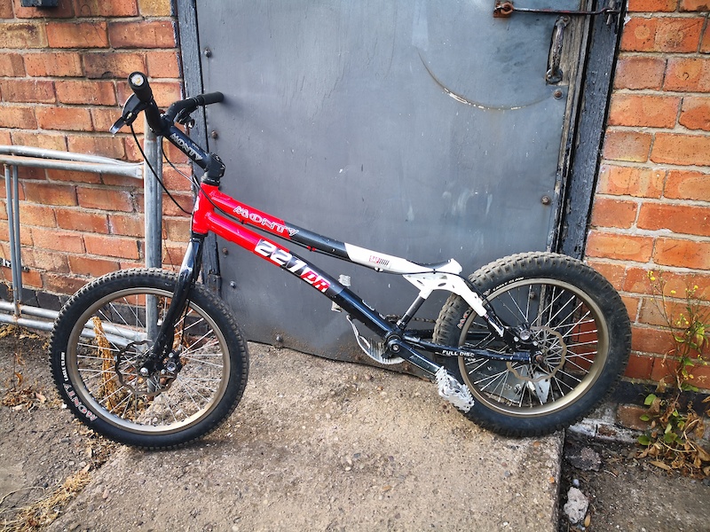 monty 219 trials bike