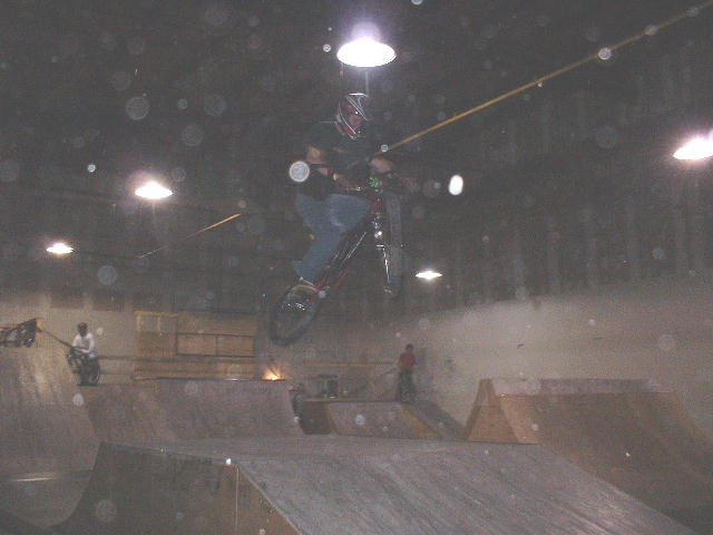 Mike tweaking off the box jump. From X-up Bash January 26th, 2002. Sorry about photo quality, quite hard to get good shots ( http://sctfc.cjb.net - http://www.dropmachine.com ) 