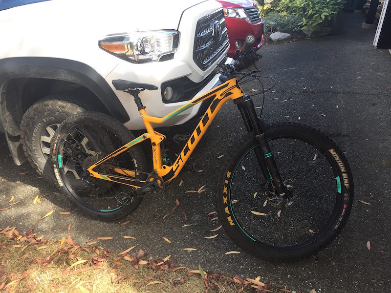 2017 scott spark 720 plus