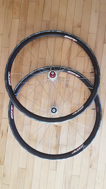 ZIPP Roue Avant - 454 NSW | Carbone | Tubeless | Centerlock - 12x100mm - noir