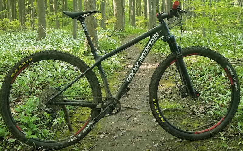 giant roam xr2 2012