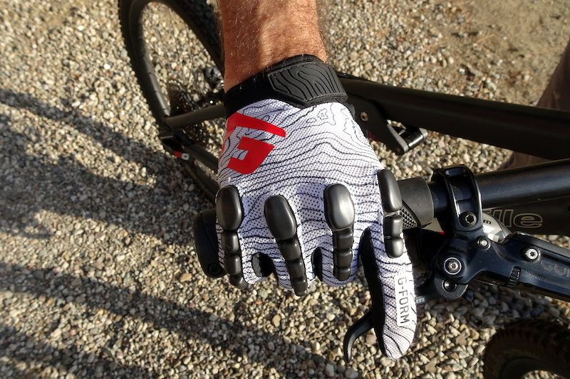 1 Pair G-Form Pro Trail Gloves 