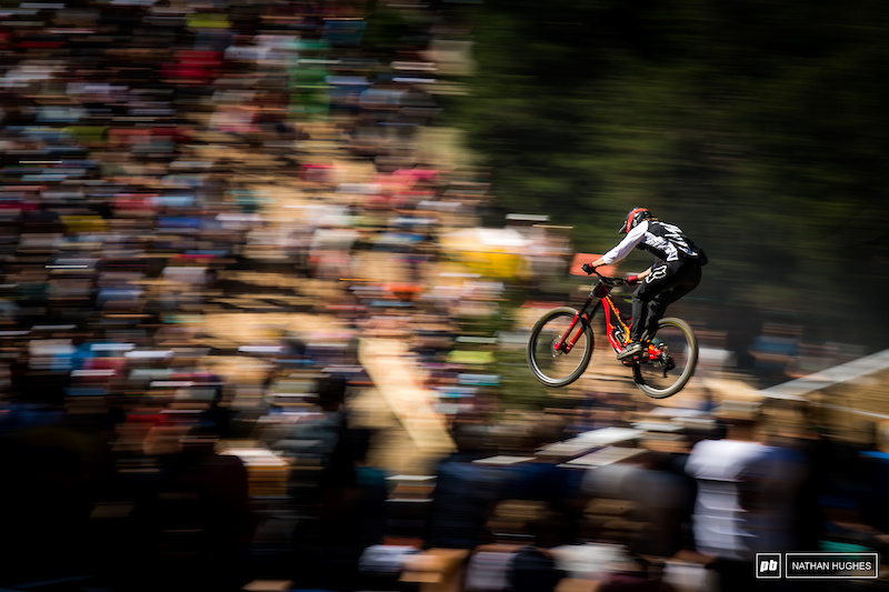 Keegan Wright swooping in through the Swiss crowds.