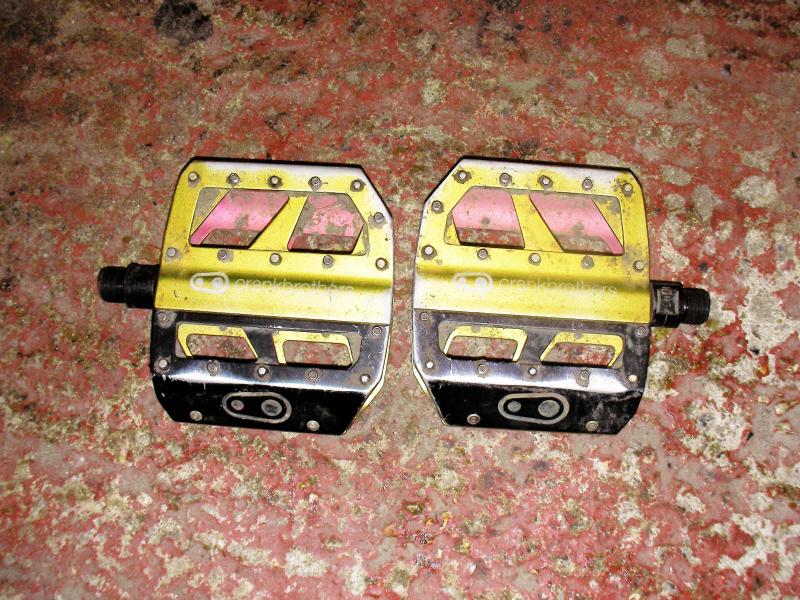 this is how my 50 50 xx pedals look after 6 months of hammering these pedals r so good never had to do anything to them