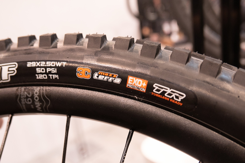 Maxxis Aggressor WT Tire 29 X 2.5 120tpi Dual Compound Double Down Tubeless for sale online 
