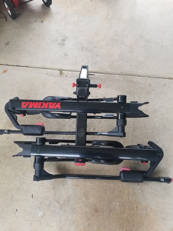 2016 Yakima Holdup 2 bike, 2" receiver hitch rack For Sale