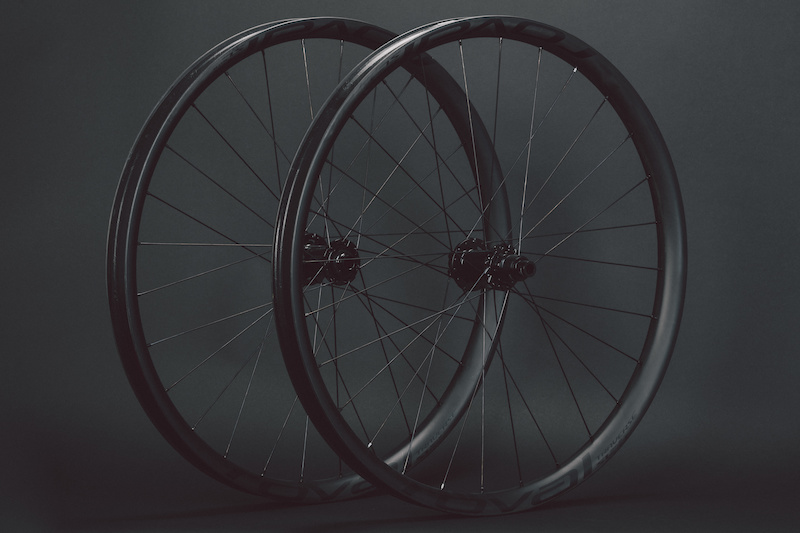 zelvy carbon wheels