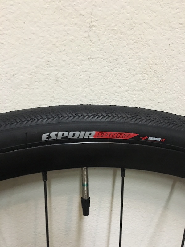 axis sport wheels 700c