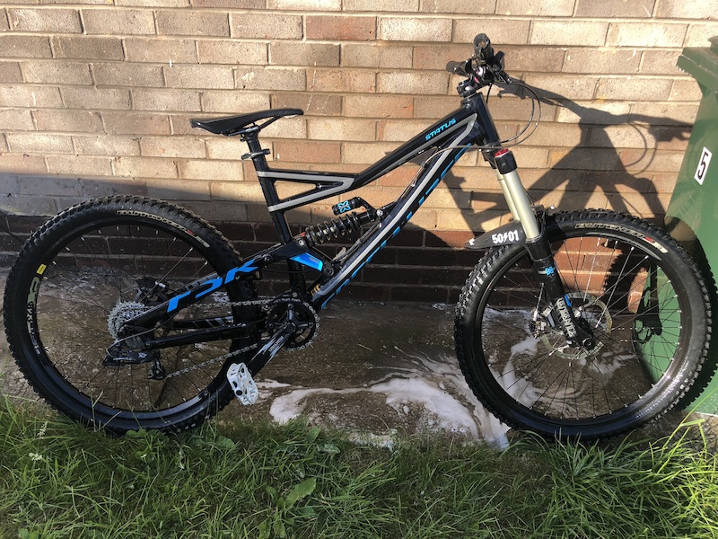 2014 UPGRADED Specialized Status I For Sale