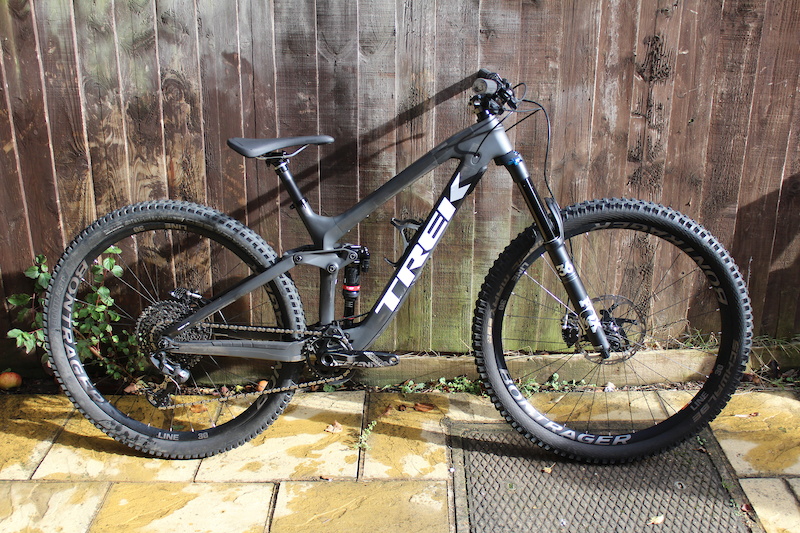 2019 Trek Slash 9.8 29er - on new 9.9 new frame For Sale