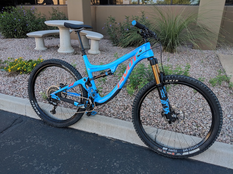 pivot switchblade 2018
