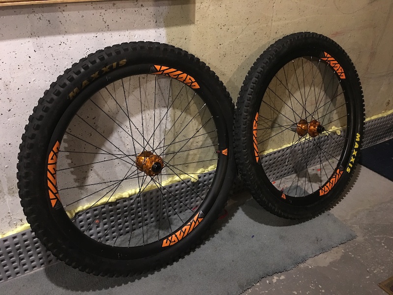 2016-light-bicycle-carbon-rims-hope-pro4-non-boost-for-sale
