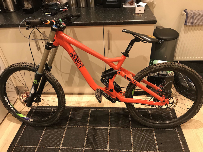 Commencal supreme 2025 dh 2014