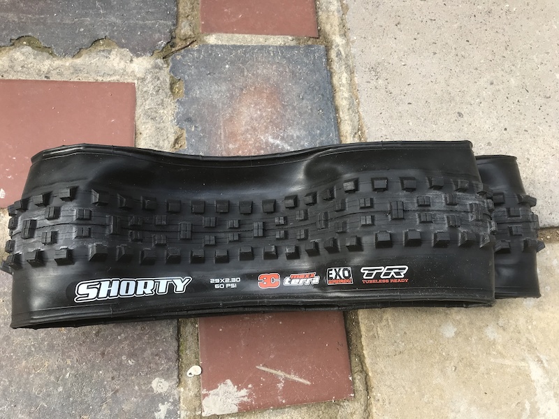 maxxis shorty 26 2.5