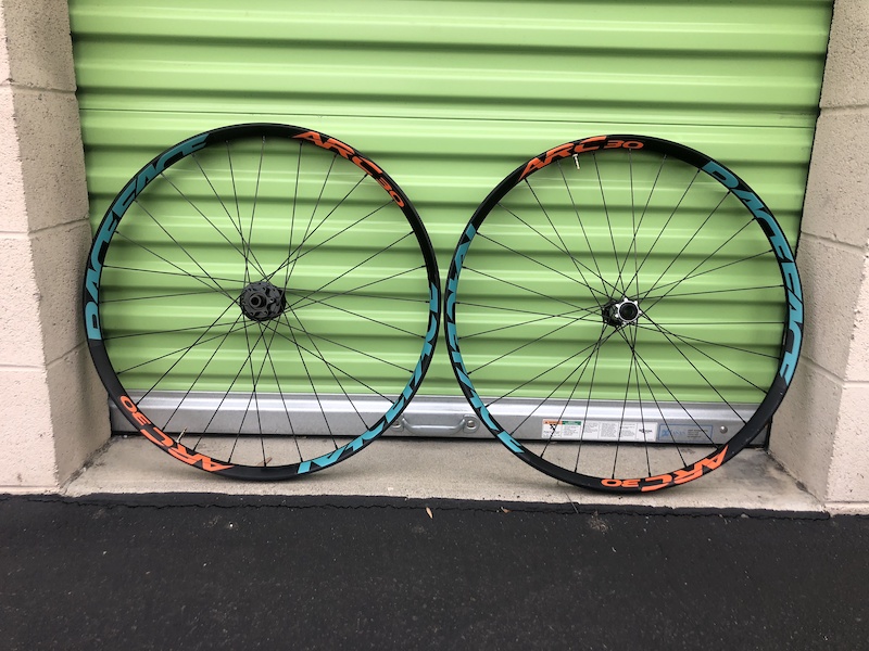 race face arc 27 wheelset