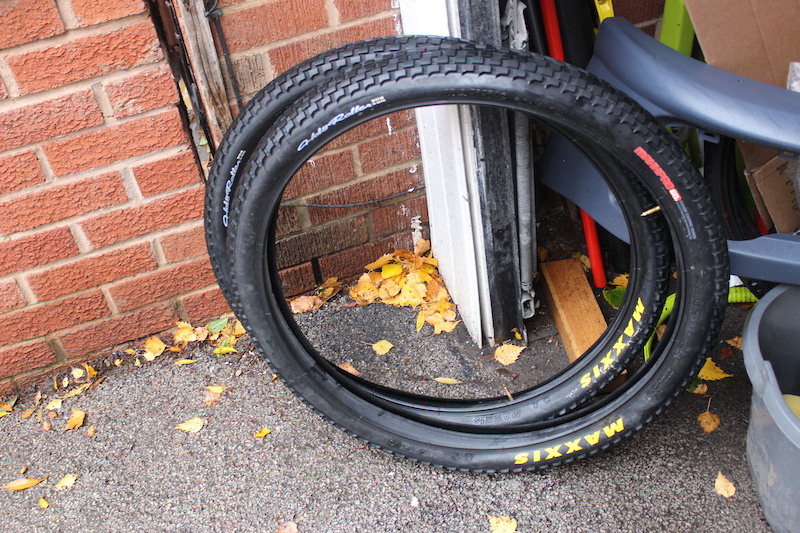 2018 Pair Maxxis Holy roller max pro 60A Tyres 26 x 2.4 For Sale