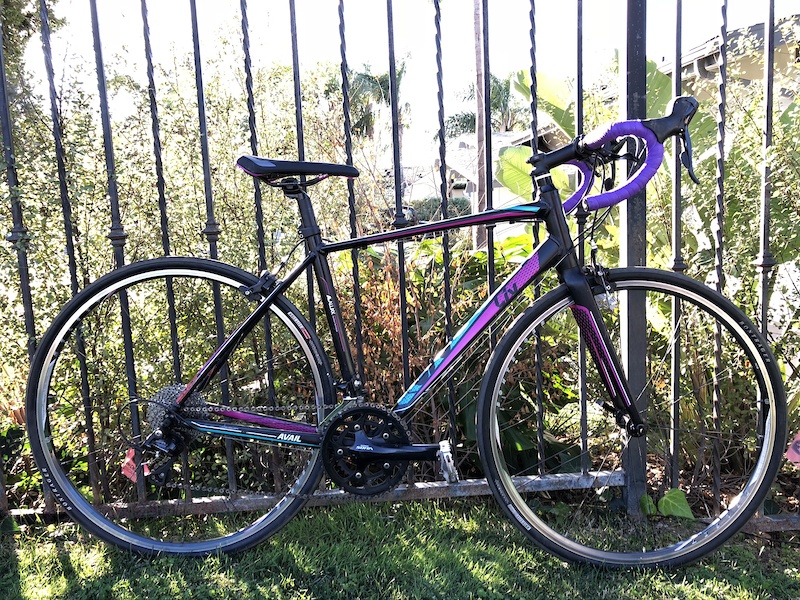 2016 Liv by Giant Avail 3 Women s Road Bike For Sale