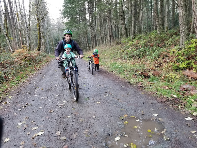 Maple Mountain Park Road Multi Trail Duncan, BC