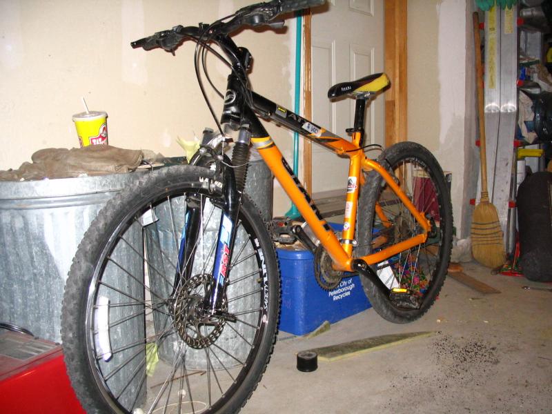 giant atx 840 mountian bike For Sale
