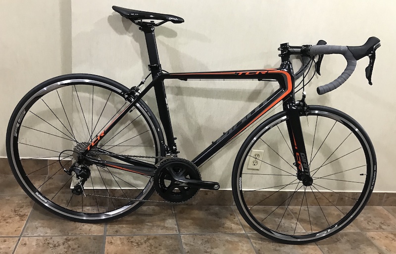 2015 GIANT TCR SLR 2 Road Bike Shimano 105 11 Speed For Sale