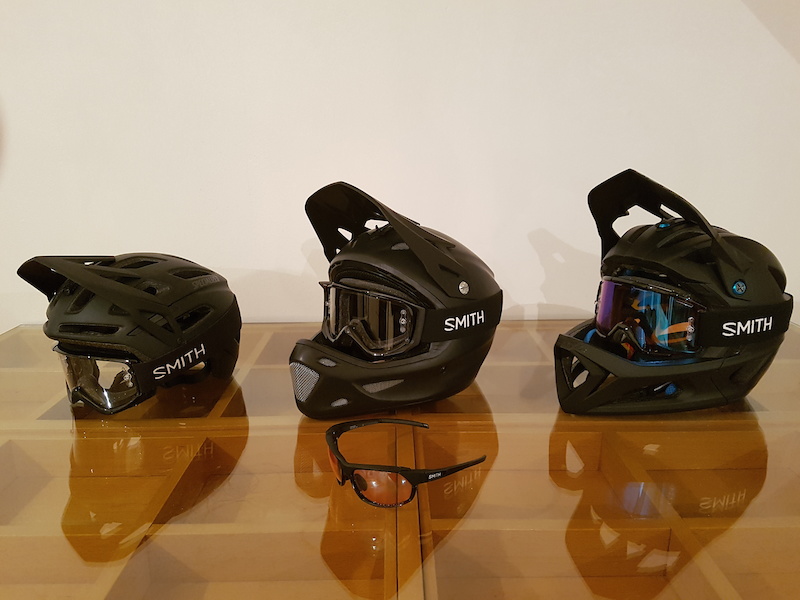 fox proframe vs troy lee stage