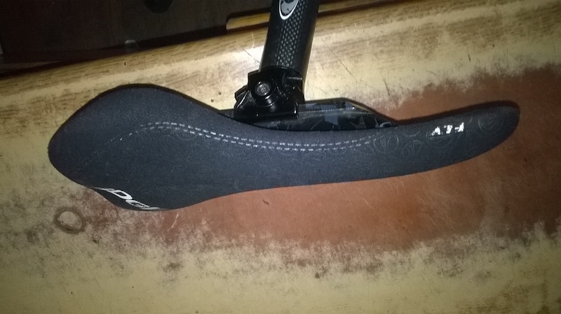 Sdg Fly Saddle And Carbon Fibre I Beam Post For Sale