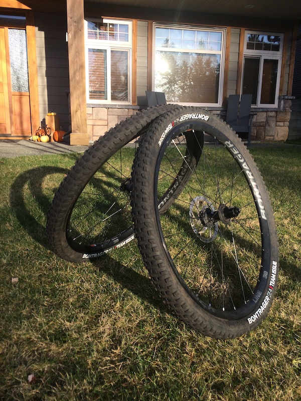 28c bontrager tires