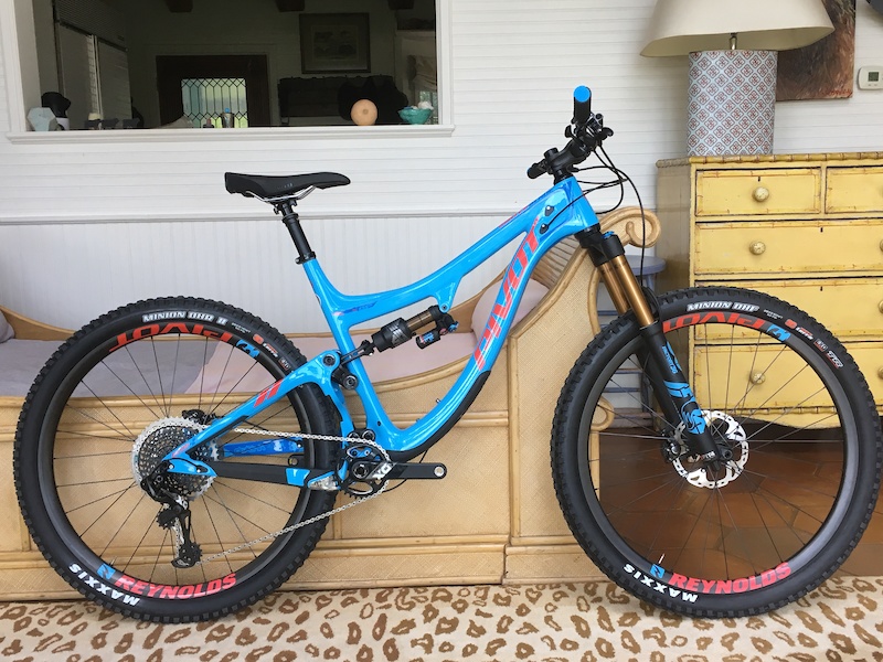 pivot switchblade 2018